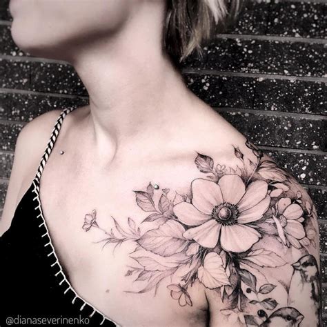 tatuaje de flores en el hombro para mujeres|tatuajes de flores originales.